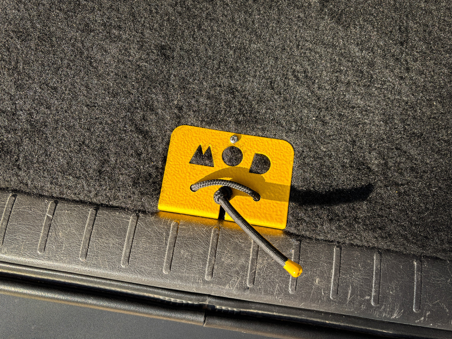 Detail of base board handle in a Suzuki Jimny 3
