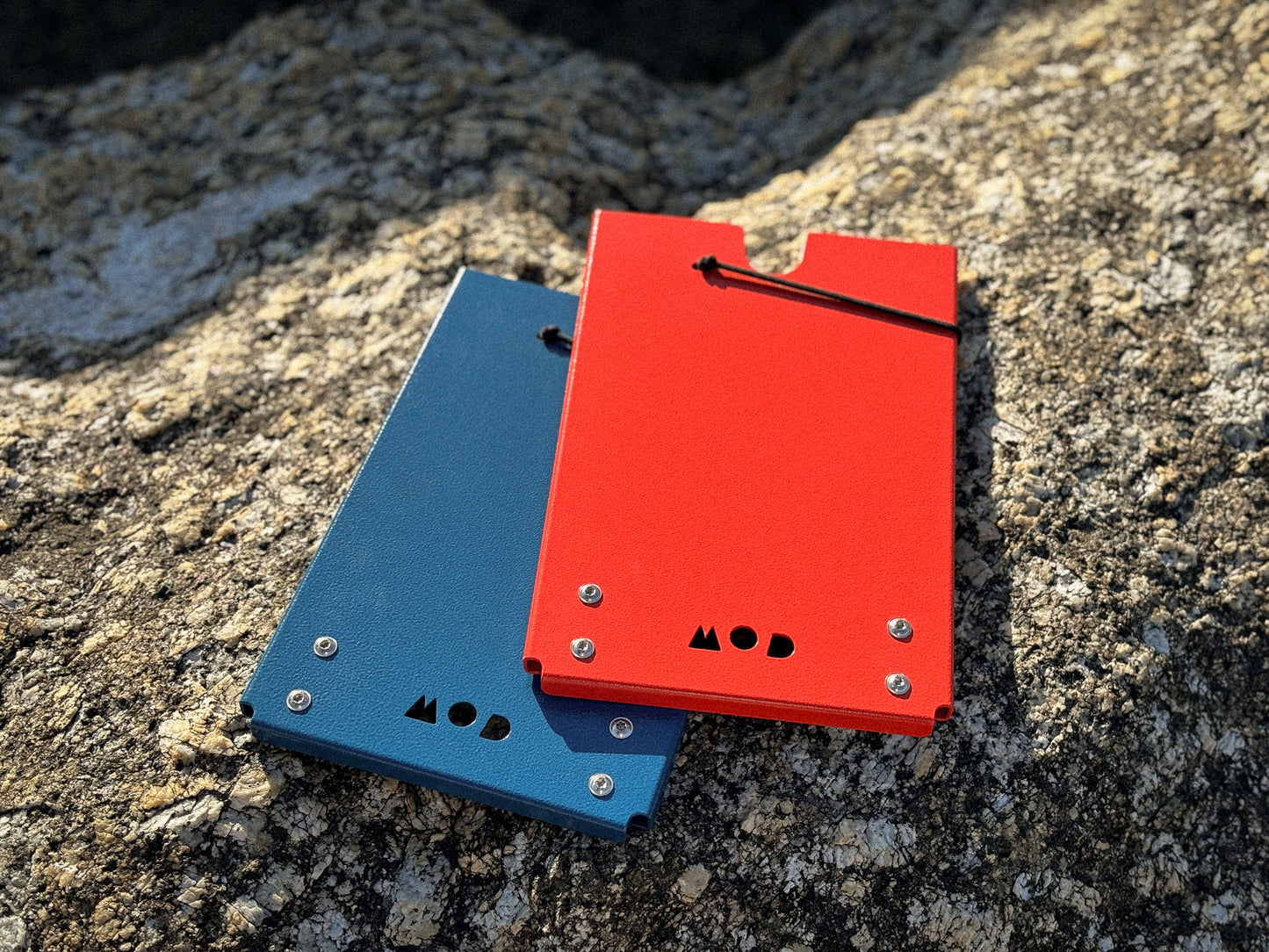 Camp Stove Table Traffic Red and Strong Blue front detail