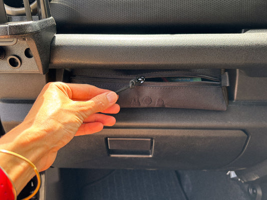 Dash Pouch installed in Jimny 4 XL 5-door