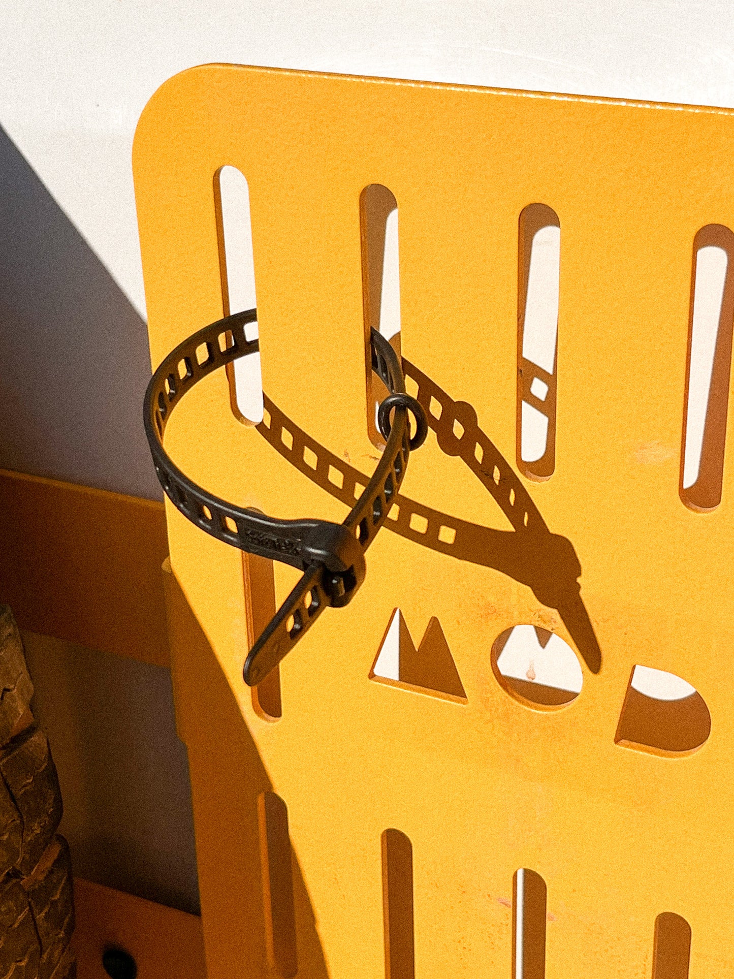 Rear Door Mount on a Jimny 3 with strap detail