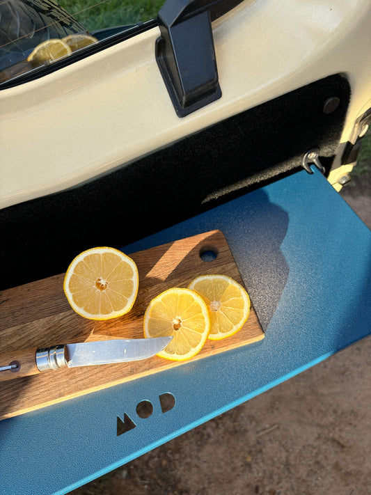 Rear Door Table in Blue with chopping board set up on Jimny 4