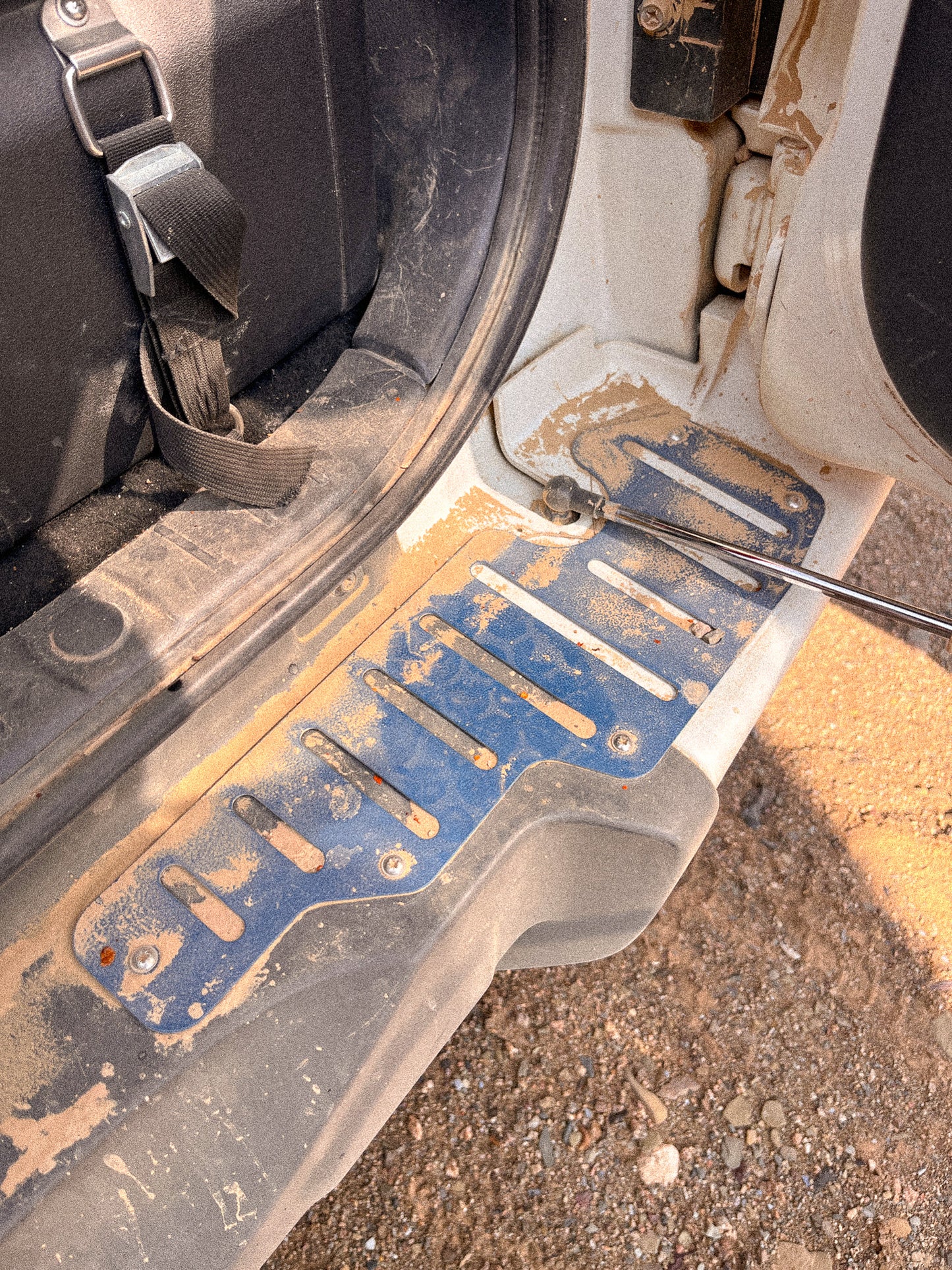 Tread Plates in Blue mounted on a Jimny 3 rear bumper for protection, right hand side