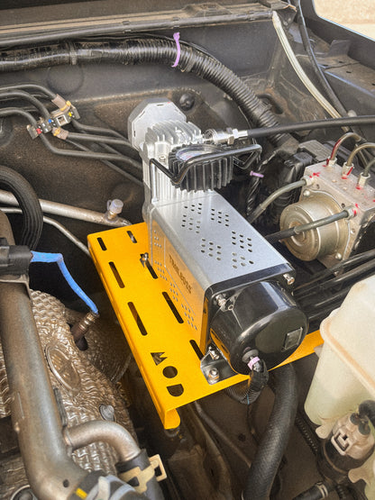Engine Bay Mount in Jimny 4 with a compressor mounted